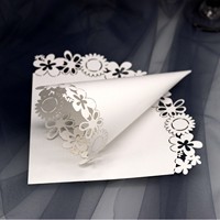 Cônes à confettis en papier blanc découpés au laser, bordure en forme de pétale, porte-fleurs, artisanat DIY pour la décoration de fête de mariage ou de douche nuptiale