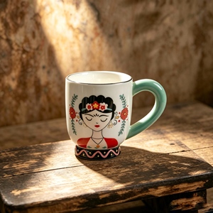 Tazza da Caffè in Ceramica Stile <span class=keywords><strong>Frida</strong></span> <span class=keywords><strong>Kahlo</strong></span> con Fascia Floreale e Manico Verde, Tazza Artistica Originale per Casa, Ufficio, Regalo - Product Image 1