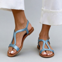 Sandales plates OEM ODM pour femmes, à bride en T évidée, avec boucle réglable, style slingback, pour l'été, la plage, décontractées, en similicuir
