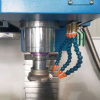 Fabricación profesional en China Fresadora CNC vertical XK7130 con sistema de control automático GSK de 5/4/3 ejes