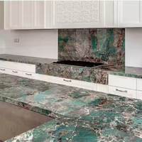 Comptoirs de cuisine en marbre de calcite de pierre verte du Brésil OEM/ODM pour dessus de table, escaliers et villas - Durables, imperméables et écologiques