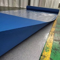 Polyester non tissé de petit pain de poinçon d'aiguille de tapis d'exposition de plaine rouge pour épouser le tapis utilisé d'intérieur ou extérieur de cérémonie d'événement.
