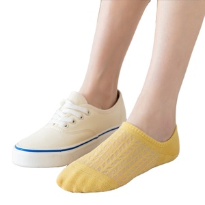 Chaussettes décontractées en maille creuse en coton pour femmes, chaussettes pour filles, prix de gros, chaussettes d'été invisibles pour bateau, chaussettes courtes pour femmes - Product Image 1