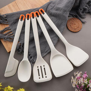 ชุดอุปกรณ์ครัวซิลิโคนทนความร้อนสูงแบบใหม่ ไม่ติดกระทะ ชุดตะหลิว ช้อน อุปกรณ์ทำอาหาร สำหรับใช้ในบ้าน - Product Image 4