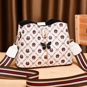 Nouveau sac à main imprimé tendance <span class=keywords><strong>2022</strong></span> pour femme avec pendentif en métal, sac à bandoulière pour femme - Product Image 5