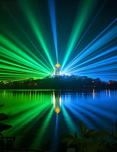 Lampe à faisceau interactif IP65 aux couleurs vibrantes pour les carnavals musicaux et les espaces publics - Product Image 1