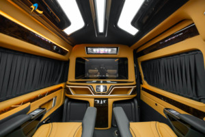 Kit de Mejora Interior Completo para Hiace de Lujo RELY AUTO con Asientos de Madera Estilo Avión - Product Image 3