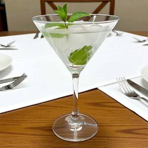 Verres à martini classiques personnalisés en gros pour restaurant, mariage, bar, 230 ml, verres à cocktail élégants pour verre à vin - Product Image 1