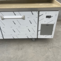 Table de préparation pour sandwichs et pizzas, vitrine réfrigérée compacte pour bar
