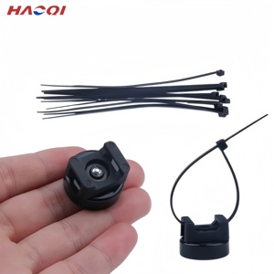 Supports de câbles magnétiques polyvalents pour attaches de câbles avec attaches à fermeture éclair pour câbles robustes - Product Image 1