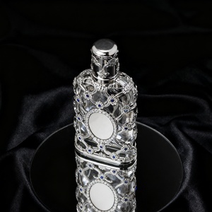 Flacone per Profumo Unico 50ML <span class=keywords><strong>75ML</strong></span> con Design a Conchiglia, Bottiglia Ricaricabile con Pompa Spray e Collo a Crimpatura, Personalizzazione Logo Accettata - Product Image 4
