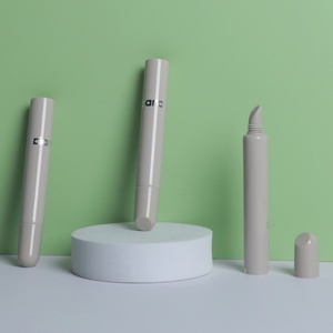 Vente en gros de tubes cosmétiques en plastique de petite capacité personnalisés de 5 ml à 25 ml pour baume à lèvres - Product Image 4
