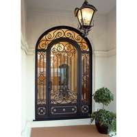 Puerta de hierro forjado de diseño arqueado de lujo con diseños de puerta única exterior de vidrio templado para casas