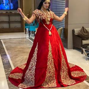 Hermoso y Deslumbrante Vestido Kaftan Largo Hasta el Suelo, Adornado con Cuentas de Vidrio y Pedrería, Ideal para Bodas o Fiestas - Product Image 1