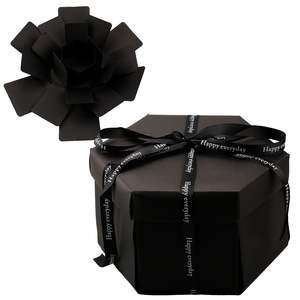 Caja de explosión hexagonal hecha a mano caja de regalo hexagonal negra cinta de flores de papel a granel ideal para suministros de envoltura de regalo de cumpleaños de boda - Product Image 1