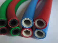 Tuyau de soudage double de haute qualité OEM pour les opérations de soudage industriel avec débit de gaz stable, tuyau en PVC à forte résistance au feu