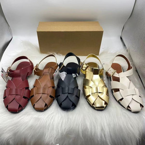 Sandales plates décontractées européennes et américaines à boucles, style romain, pour femmes, couleur unie, minimalistes et polyvalentes - Product Image 1