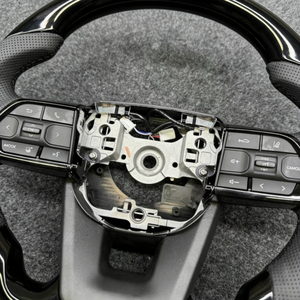 Volante Deportivo Estilo Piano Negro para Toyota <span class=keywords><strong>Corolla</strong></span> LC200 LC79 LC300 Fortuner Land Cruiser <span class=keywords><strong>GR</strong></span> Hilux N70 Fortuner Land Cruiser - Product Image 2