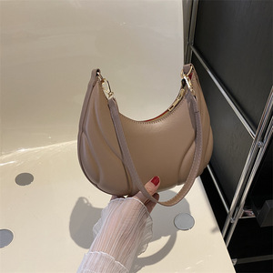 Borsa da Donna Sottobraccia in Morbida Pelle, Vendita Diretta dalla Fabbrica, Borsa a Tracolla in Colori Pastello, Design Elegante - Product Image 5