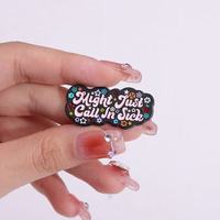 En gros : Pins en métal émaillé, badges amusants, broches de revers avec citations originales, technique de moulage, excellent cadeau pour amis