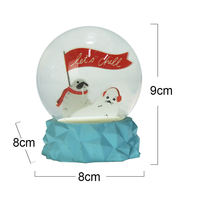 Cadeau personnalisé en gros de l'artisanat en résine ornements d'animaux cadeau d'artisanat en résine mignon chien de mer lion de mer boule à neige