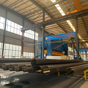 Tubería ERW de acero inoxidable 316L, núcleo Q235 para aplicaciones estructurales y marinas - Product Image 1