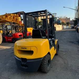 Chariot élévateur diesel d'occasion Komatsu TCM de plus de 3 tonnes, haute qualité, à vendre – Chariot élévateur à équilibrage à moteur thermique - Product Image 1