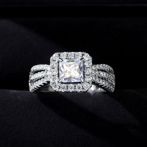 Anello Nuziale con Gemma Quadrata per Donne, Elegante Gioiello da Dito alla Moda - Product Image 4