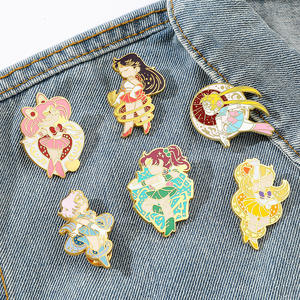 Sming pimleri Anime ay kız emaye Pin sihirli geçiş yaka rozeti parlak Anime Metal broş Custom Made - Product Image 3