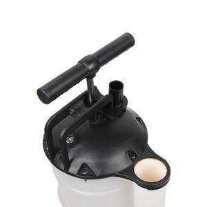 مضخة يدوية عالية الجودة من AUTOOL سعة 7 لتر مصنوعة من البولي بروبيلين لاستخراج زيت المحرك - Product Image 6