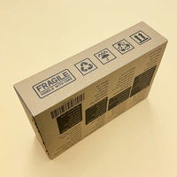Pochettes d'expédition personnalisées en carton kraft brun ondulé, imprimées UV, avec logo sur mesure, bande déchirable, écologiques et recyclables