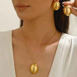 Women's Fashion Jewelry Set Geometric Oval Zinc Alloy <b>Necklace</b> Earrings Golden Color <b>Statement</b> Piece For Everyday Wear - Product Image 1