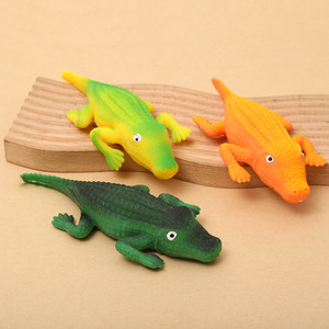 Juguete Sensorial Antiestrés de Cocodrilo de TPR con Relleno de Harina, Colorido y Blandito, Juguete de Descompresión para Niños - Product Image 1