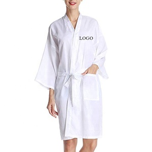 Bata de Peluquería Impermeable con Logotipo Personalizado, Uniforme de Poliéster para Spa y Salón de Belleza, Bata de Barbero Estilo Kimono con Bolsillo - Product Image 3