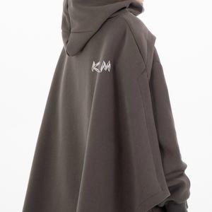 Chaqueta con Capucha de Forro Polar Ecológico para Otoño KM Wholesale, Diseño de Caballero Negro Punk con Serigrafía, Estilo Urbano para Fiestas, Tallas Grandes - Product Image 4