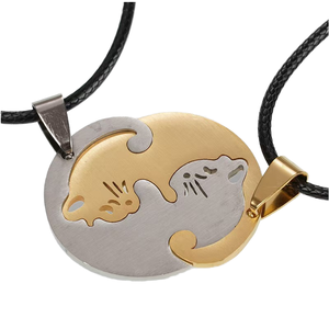 Collana pendente animale in acciaio inossidabile alla moda Yin Yang nero bianco gatto abbraccio coppia placcato oro per gli stili di san valentino - Product Image 1