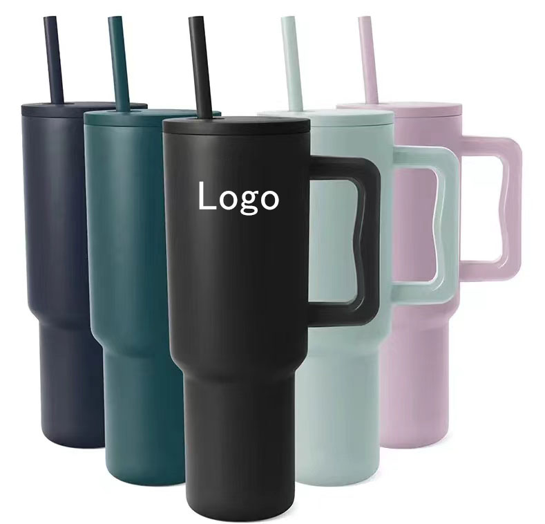 Изолированный стакан из нержавеющей стали 40 унций с ручкой и крышкой соломы