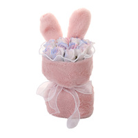 Bouquet de fleurs éternelles en peluche 2026 avec 11 roses et oreilles de lapin, arrangement floral préservé fait main pour la remise des diplômes