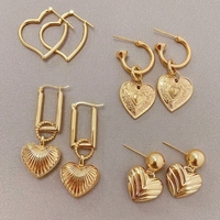 Boucles d'oreilles pendantes en or véritable 18 carats AU750, style mixte, avec breloque cœur vintage en relief et boucles d'oreilles créoles pour femme