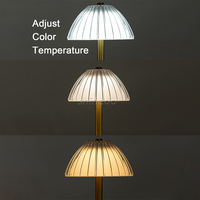 Lampe de table LED d'extérieur moderne sans fil RVB à intensité variable veilleuse de chevet Portable verre changeant de couleur pour les mariages mignon élégant