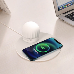 ลำโพงพกพาพร้อมที่ชาร์จไร้สายและไฟ LED สำหรับใช้ในบ้านและนอกบ้าน แบตเตอรี่แบบชาร์จได้ 5V - Product Image 3
