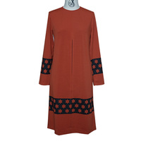 Ensemble deux pièces traditionnel musulman : haut et pantalon, couleur unie, style arabe Dubaï, abaya modeste, costume pour femmes musulmanes