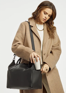 <span class=keywords><strong>Sac</strong></span> à langer en cuir portable de qualité supérieure sur mesure pour bébés <span class=keywords><strong>sac</strong></span> à langer de grande capacité avec logo <span class=keywords><strong>personnalisé</strong></span> étanche - Product Image 6