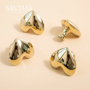 Poignées en laiton plaqué or Santaya PVD en forme de cœur pour armoires de cuisine, armoires de chambre, tiroirs et autres poignées de meubles - Product Image 4