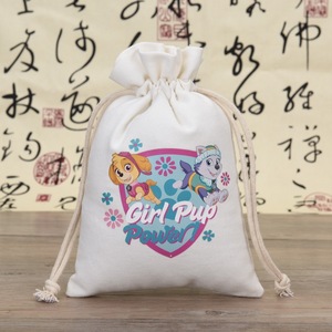 Bolsa de Lona de Algodón Calico al por Mayor con Cordón y Volantes, Bolsa de Regalo Personalizada con Logotipo - Product Image 5