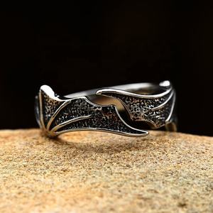 Bague Chevalière Double Aigle en Acier Inoxydable 316L Étanche pour Homme – Argent/Noir/Or – Bijou Audacieux et Masculin - Product Image 4