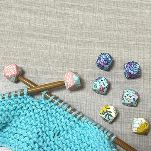 8 PCS Hexagon Print Knitting Needle Stoppers, Knitting Needle End Caps, Knitting Needle Point Protectors - Product Image 6