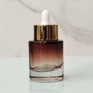 โรงงานผลิตโดยตรง รับทำโลโก้ ขายส่ง ขวดแก้วน้ำมันเปล่าแบบหยด 30 มล. สีเหลืองอำพันไล่เฉด ดีไซน์ใหม่ สวยหรู - Product Image 1