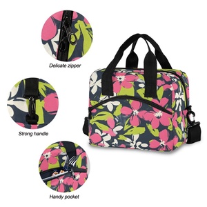 Hawaiian Collection Custom Kenikeni Flower Print Polyester Cooler Bags Thermal Insulated Cooler Lunch Bag for Adults - Product Image 5
