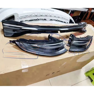 Feux arrière d'origine d'usine noirs pour 971.2, 2020-2023, en parfait état - Product Image 2